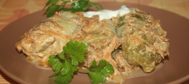 Голубцы с мраморной говядиной во вкуснейшем сметанно-овощном соусе