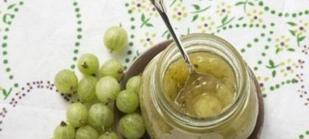 Соус ткемали из крыжовника