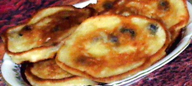 Оладьи с грушей и изюмом