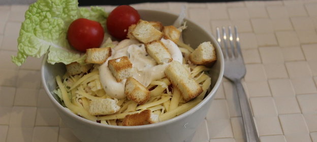 Быстрый и очень вкусный Салат Цезарь. Видео