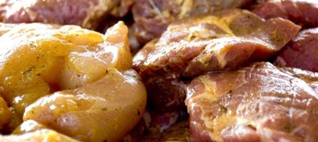 Чесночно-горчичный маринад для мяса и сыра на гриле