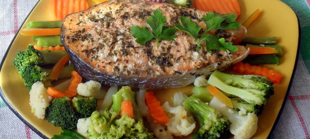 Стейк из семги с прованскими травами и овощами ( на пару)