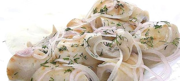 Грузди соленые со сметаной