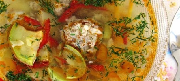 Яичница-глазунья с помидорами и луком