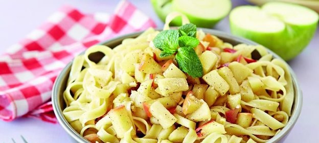 Сладкая паста с яблоками и фундуком