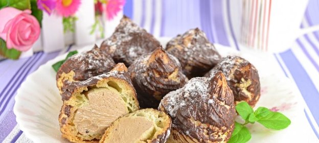 Профитроли с кофейным кремом