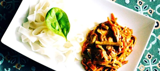 Лапша с арахисом по‑тайски