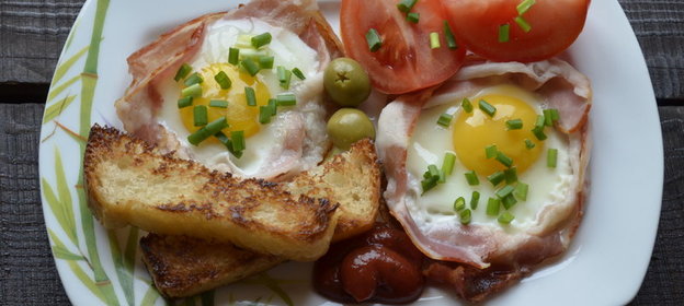 Яичница в беконе «Доброе утро, родной !»