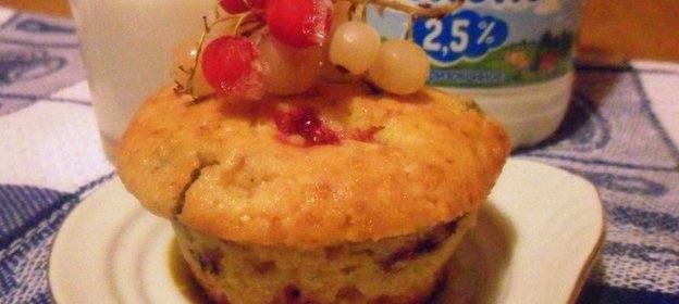 Маффины с кукурузной мукой Смородиновый микс