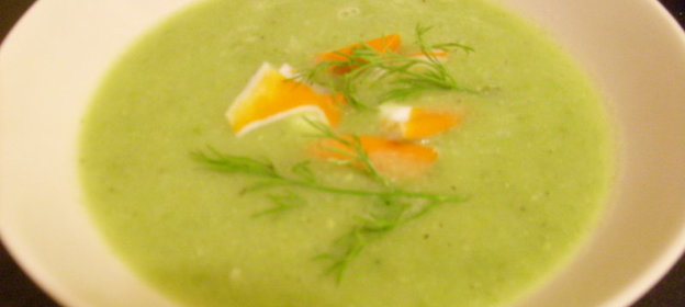 Гороховый суп на рыбном бульоне с крабовым мясом