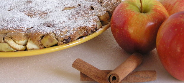 Очень яблочная кофейная шарлотка