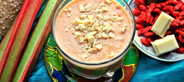 Смузи с киви и ревенем