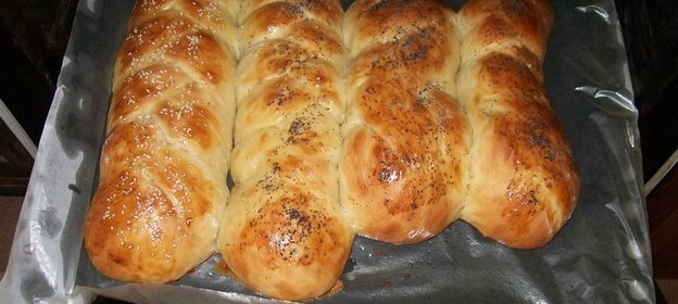 Домашнего сдобного хлеба хала