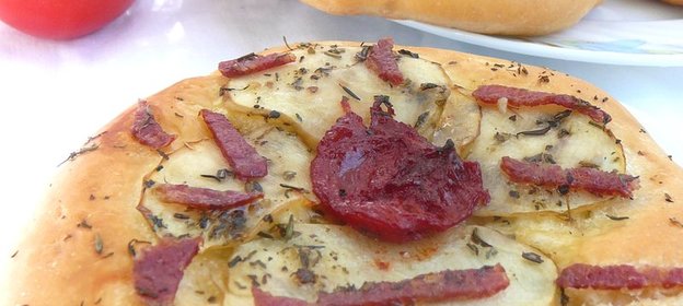 Ароматные лепешки с начинкой из картофеля