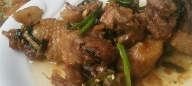 Утка тушеная