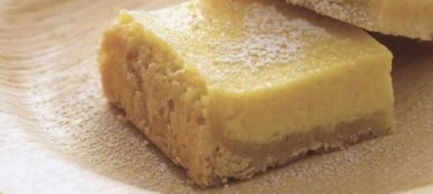 Салат из яблок, сельдерея и помидоров