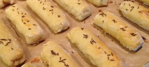 Картофельные палочки с тмином