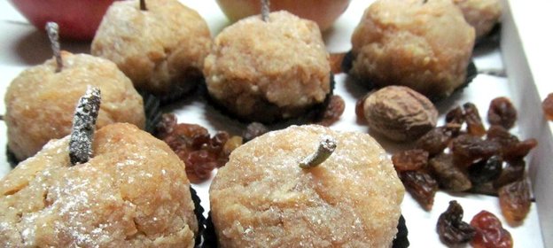 Вкусный десерт из яблок