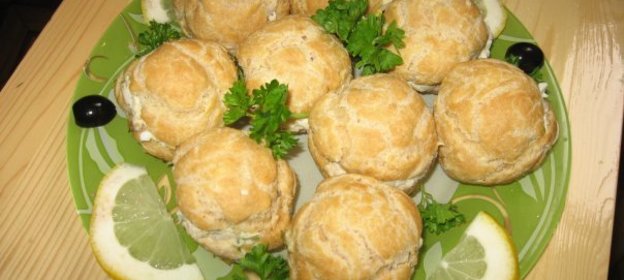 Булочки заварные с лососем