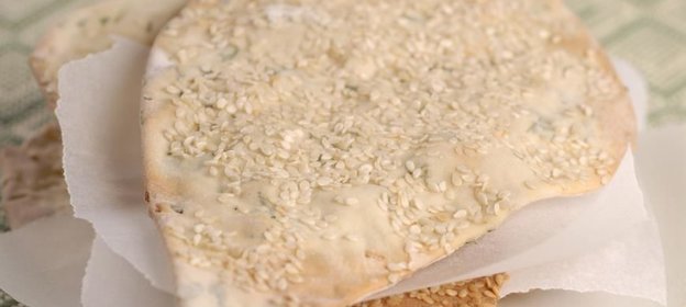 Лепешки с петрушкой и чесноком