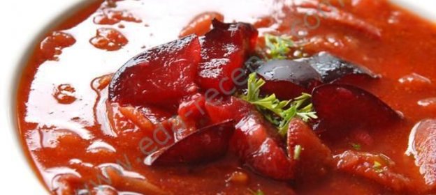 Дачный сливовый суп на курином бульоне