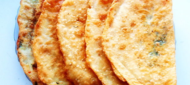 Лепешки с зеленью и сыром