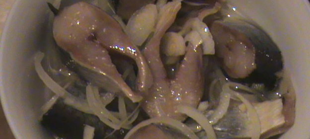 Селедка соленая (домашняя)