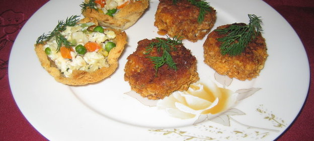 куриные медальоны с хлебными корзинками