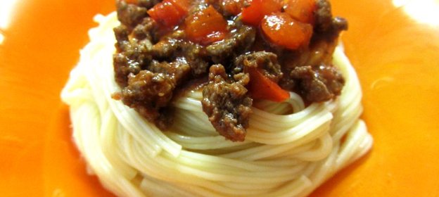 Спагетти болоньезе с говяжьим фаршем