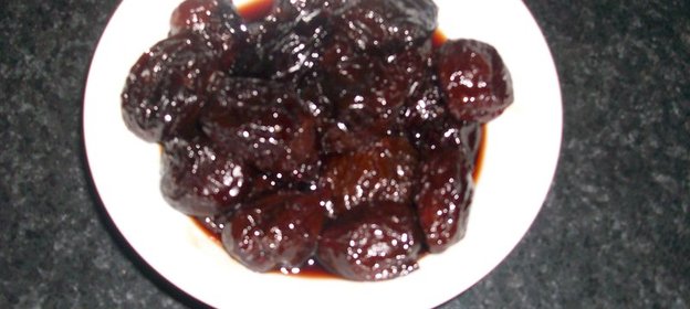 Чернослив с орехами