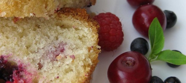 Кекс с ягодами