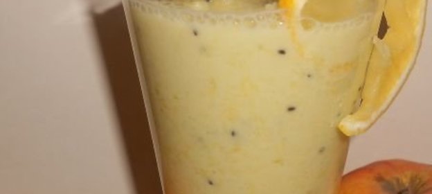 Фруктовый смузи с имбирем