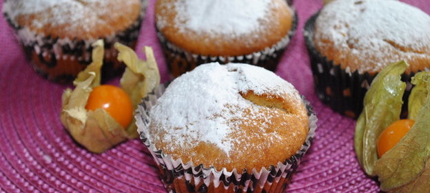 Постные банановые маффины с физалисом