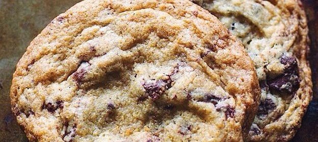 Ореховое печенье с клюквой и бурбоном