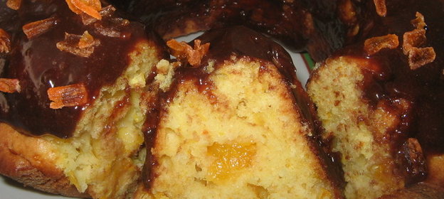 Кекс с кусочками апельсин