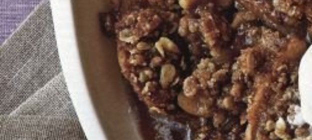 Пельмени с начинкой из грибов и яиц в бульоне