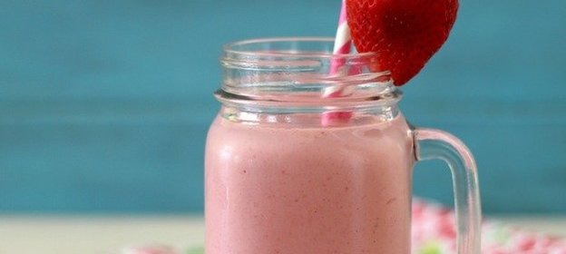 Ванильно-ягодный смузи