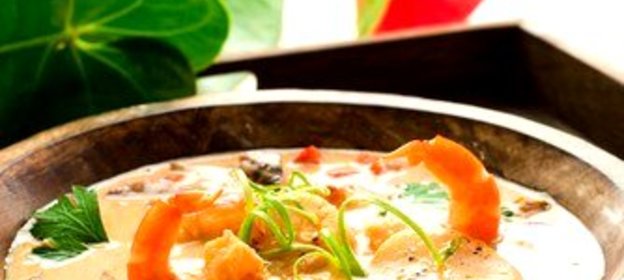 Похлебка с креветками и морскими гребешками