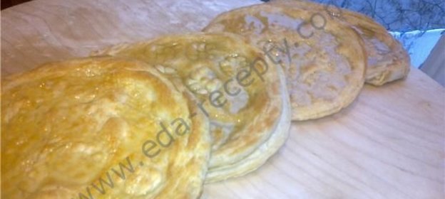 Катлама лепешки из слоеного теста