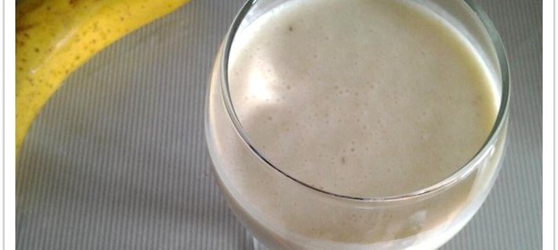 Смузи с бананом и овсянкой