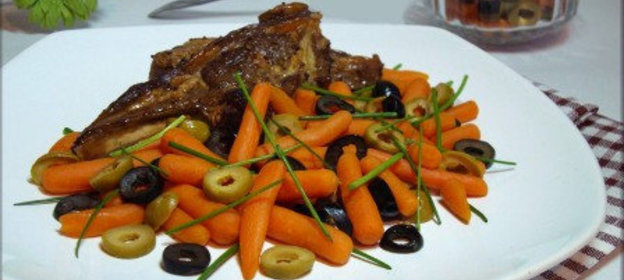 Баранина в горчично-апельсиновом маринаде с пикантной морковью