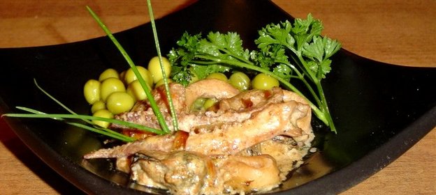 Морской коктейль в сливочном соусе