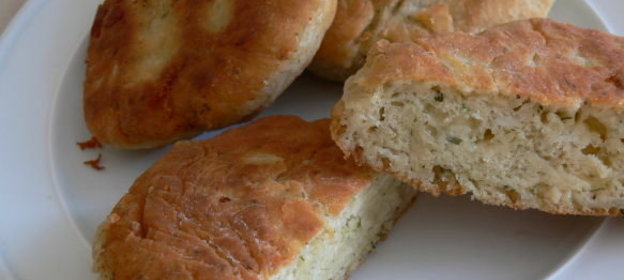 Сырные лепешки