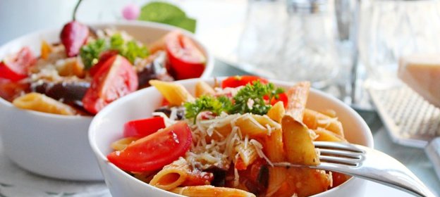 Паста с баклажанами и томатами