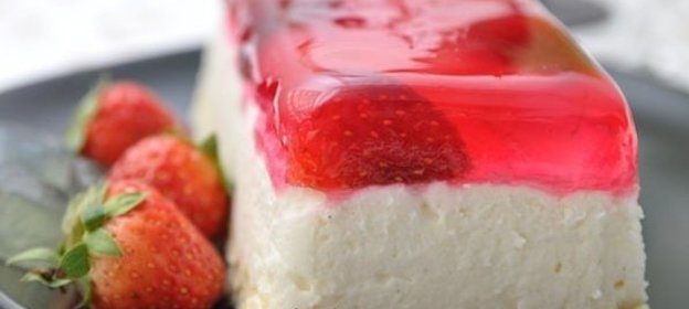 Бисквитный торт с желе