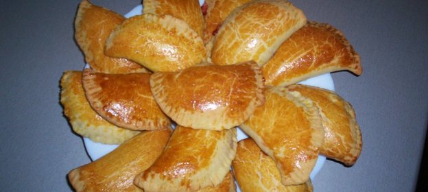 Булочки с малиновым вареньем