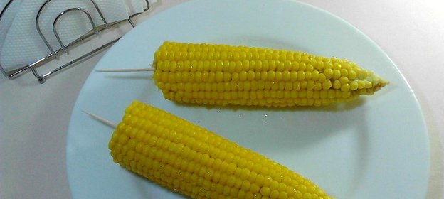 Вареная кукуруза с медом