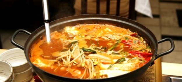 Куриная лапша по‑итальянски с томатами и шпинатом