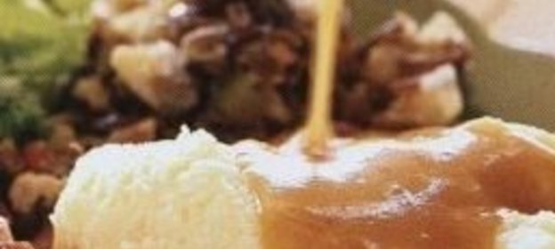 Пельмени «Рог изобилия» с бульоном