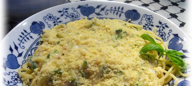 Спагетти с соусом из цукини